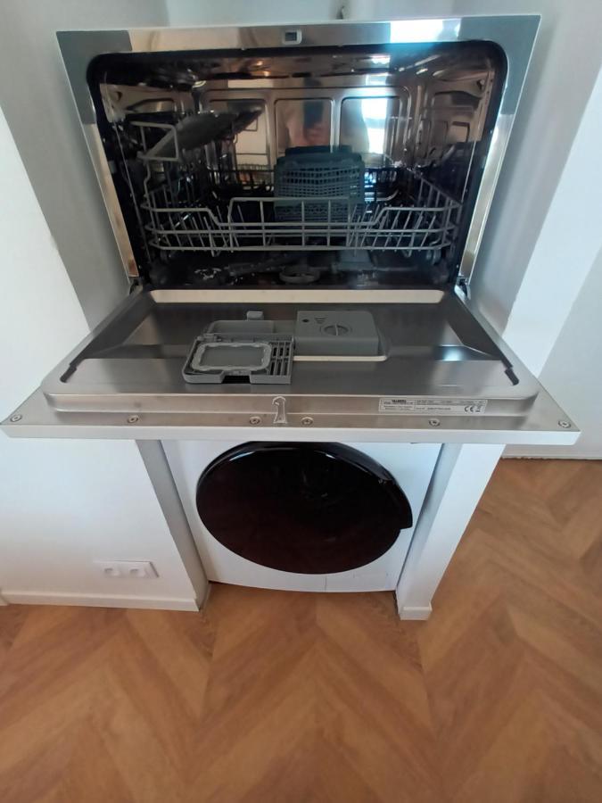 Paris Balcony Top Floor Room المظهر الخارجي الصورة
