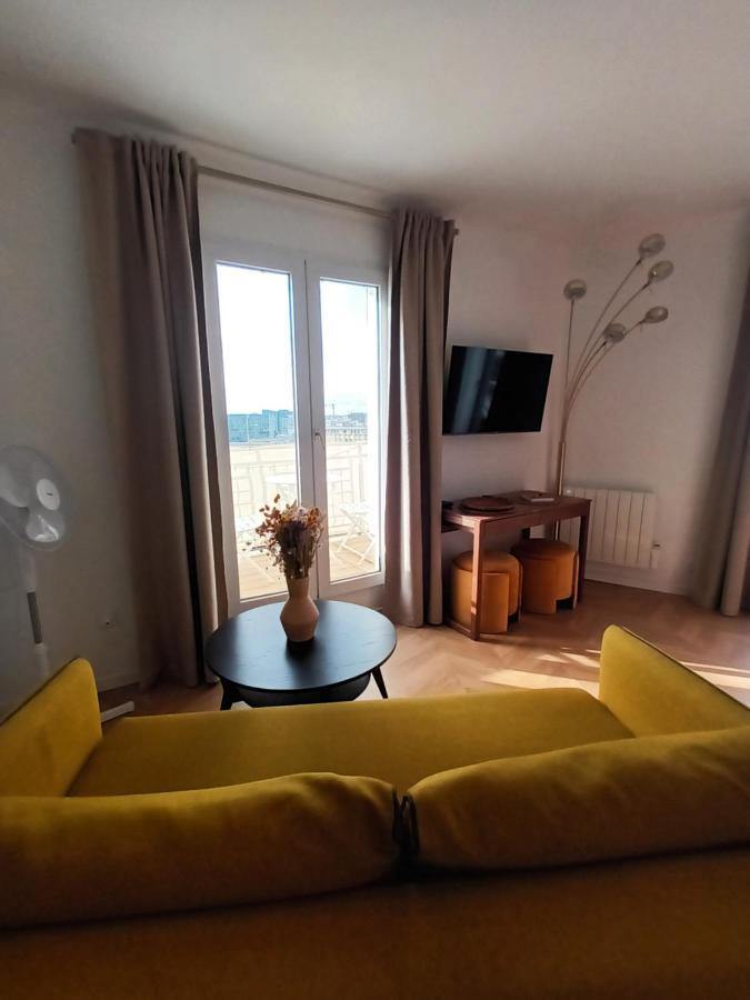 Paris Balcony Top Floor Room المظهر الخارجي الصورة