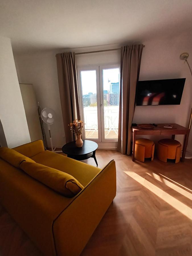 Paris Balcony Top Floor Room المظهر الخارجي الصورة