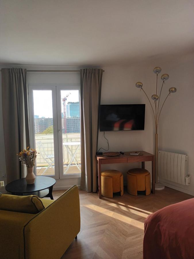 Paris Balcony Top Floor Room المظهر الخارجي الصورة