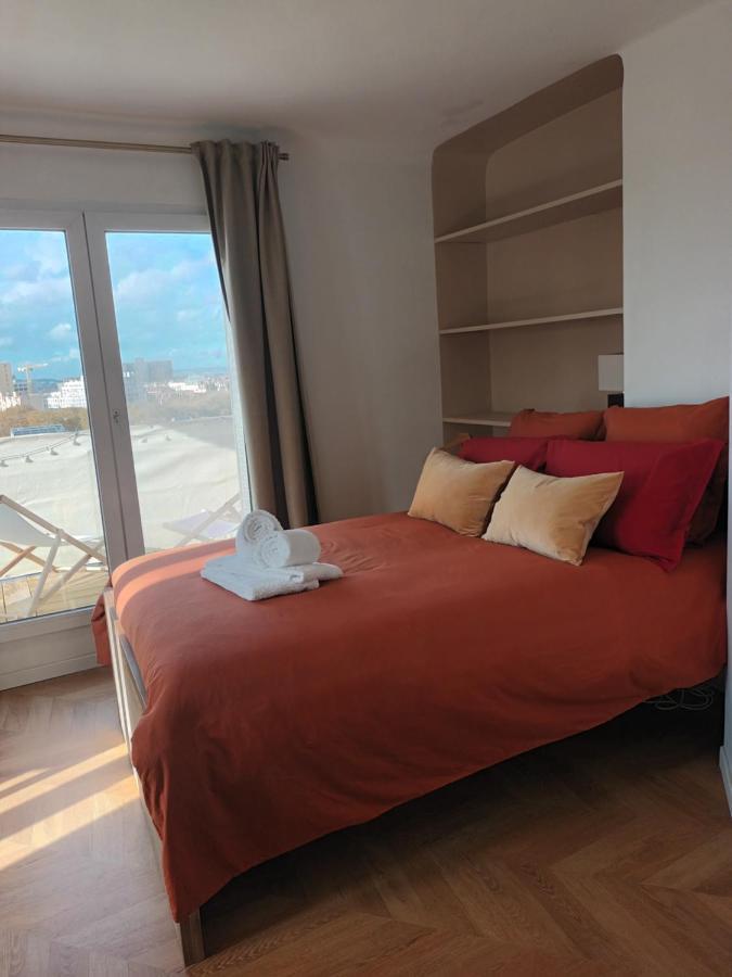Paris Balcony Top Floor Room المظهر الخارجي الصورة